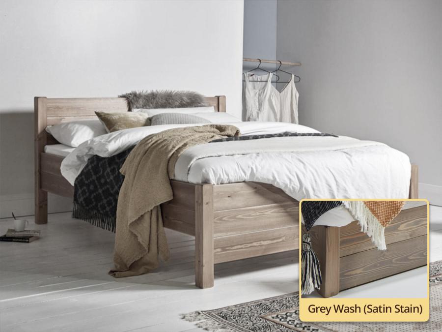 The Kings Bed grey wash