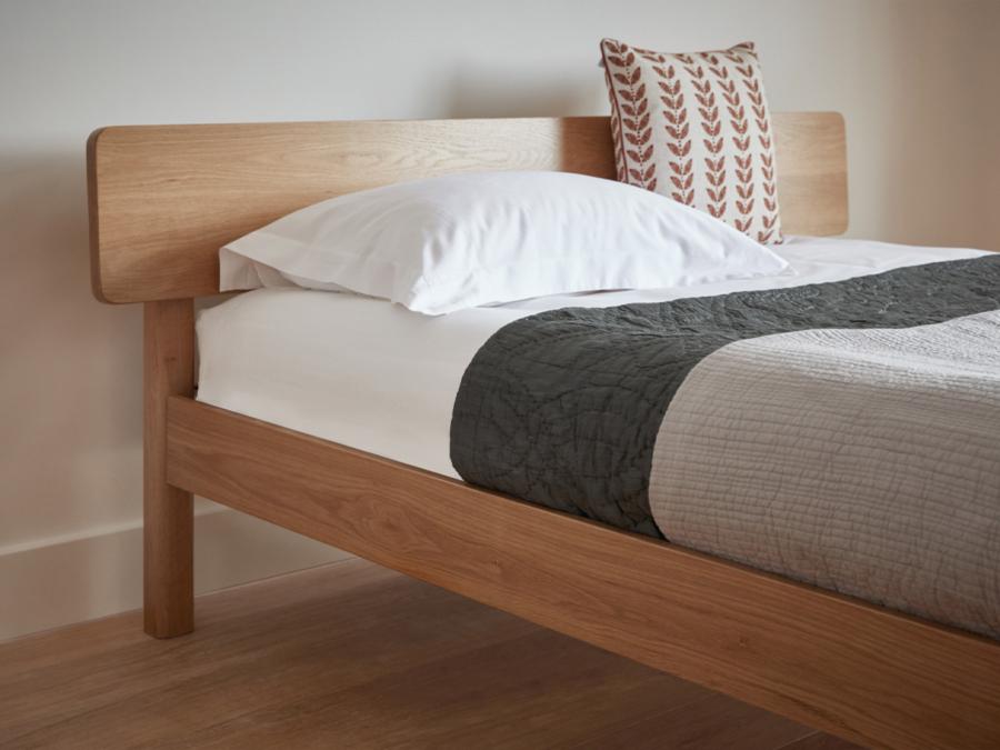 deco wooden bed frame