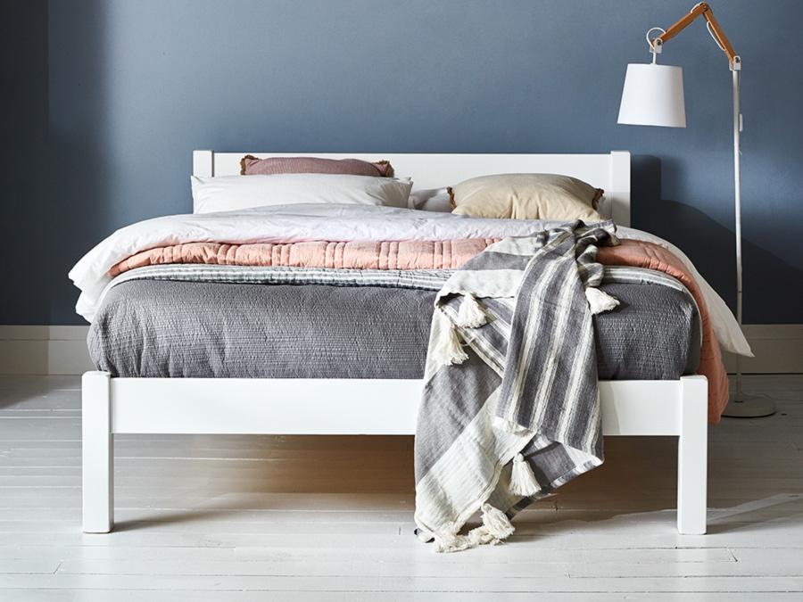 wooden white knight bed by get laid beds